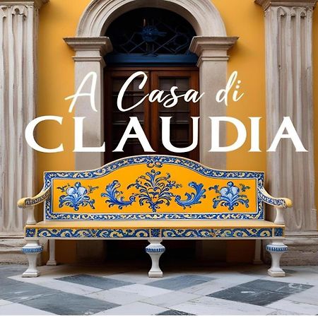 A Casa Di Claudia Apartment เนเปิลส์ ภายนอก รูปภาพ